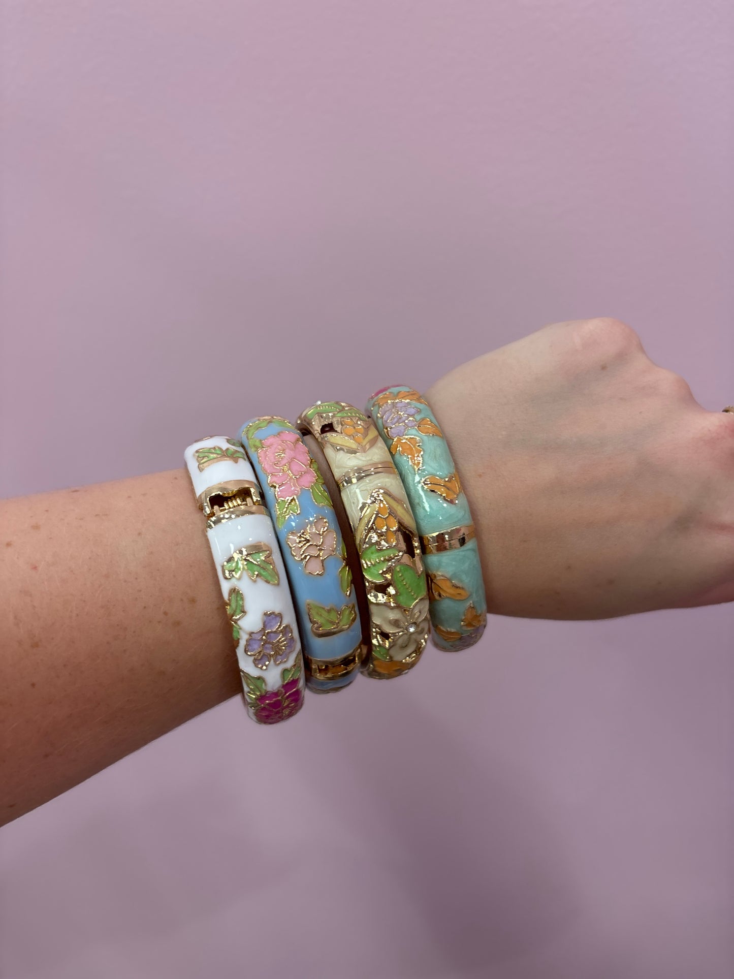 Bracelets ￼