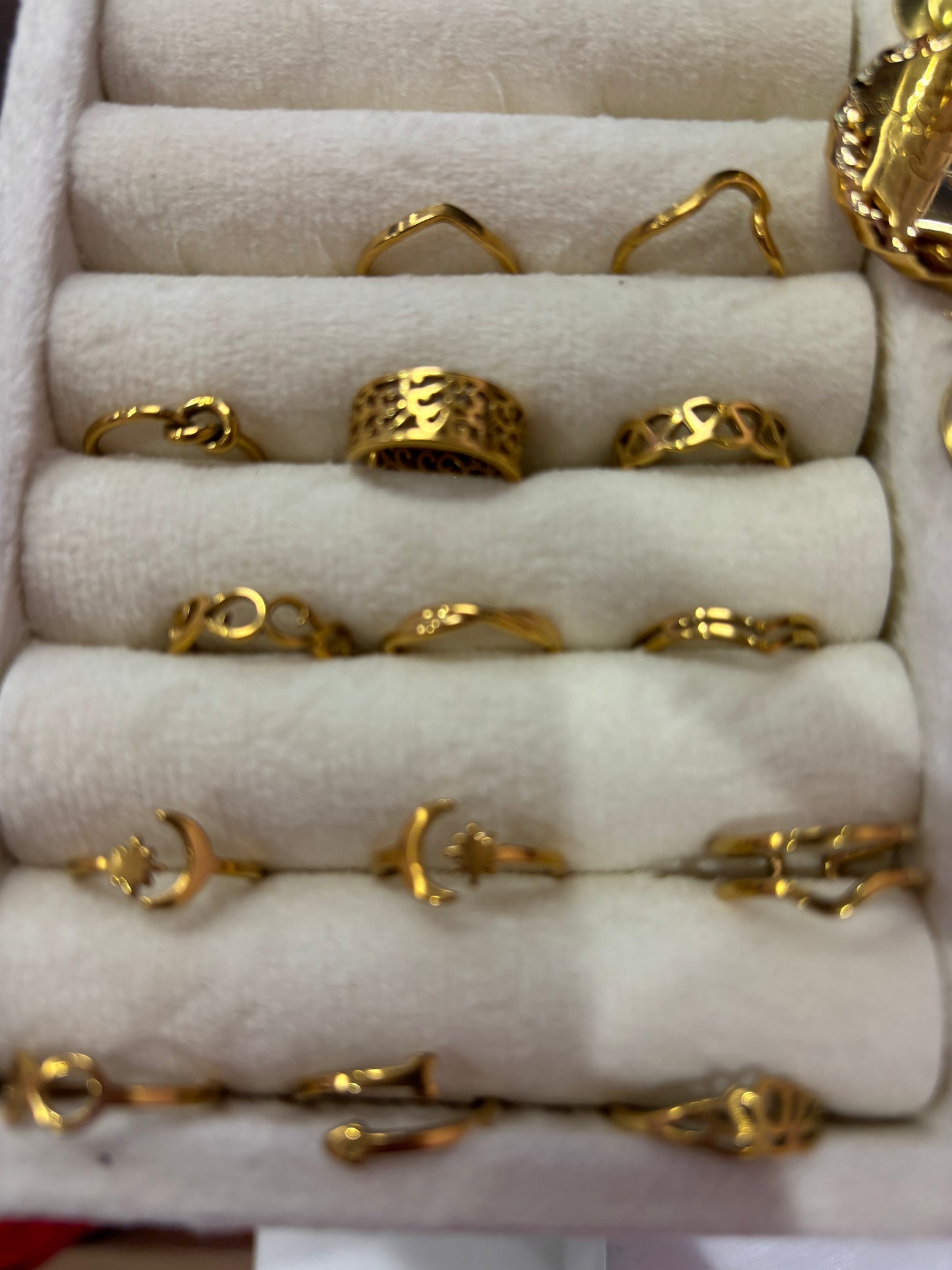 Toe rings